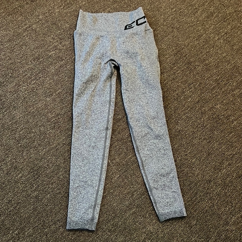 ECHT Scrunch Butt Leggings